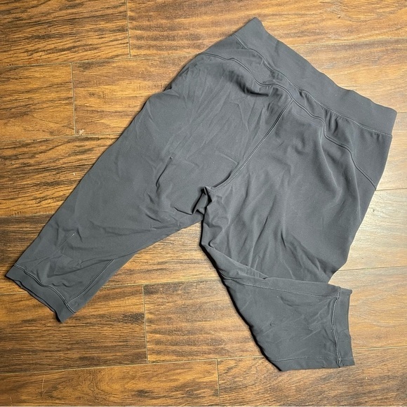 Lululemon Rejuvenate Crop 18 Pants - Picture 4 of 6